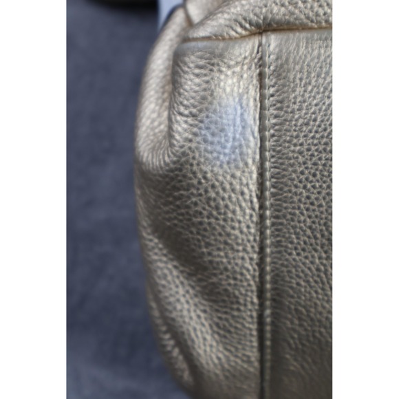 B Makowsky Shoulder Bag Womens Medium Gold White Leather Zip Purse Handbag - Picture 7 of 11